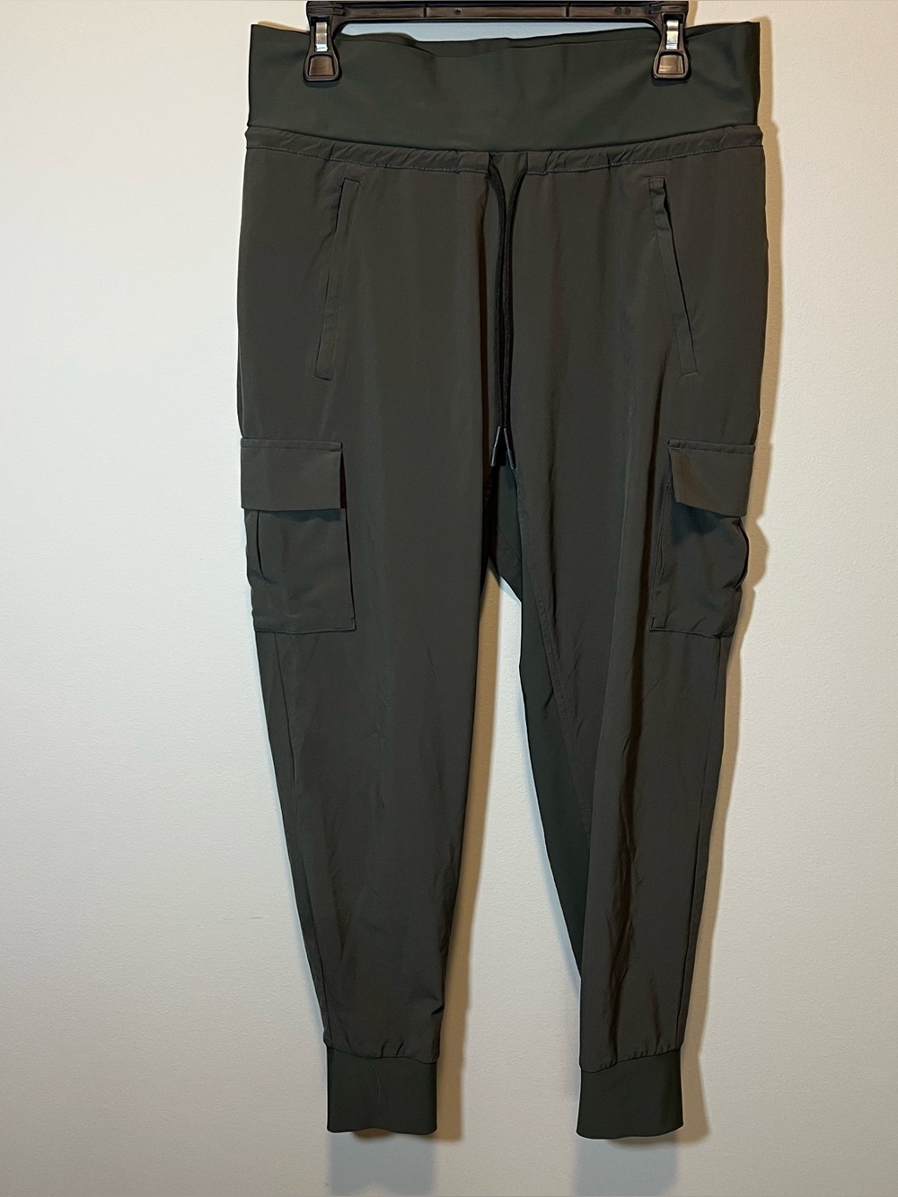 Athleta Women’s Green Cargo‎ Joggers Pants 8